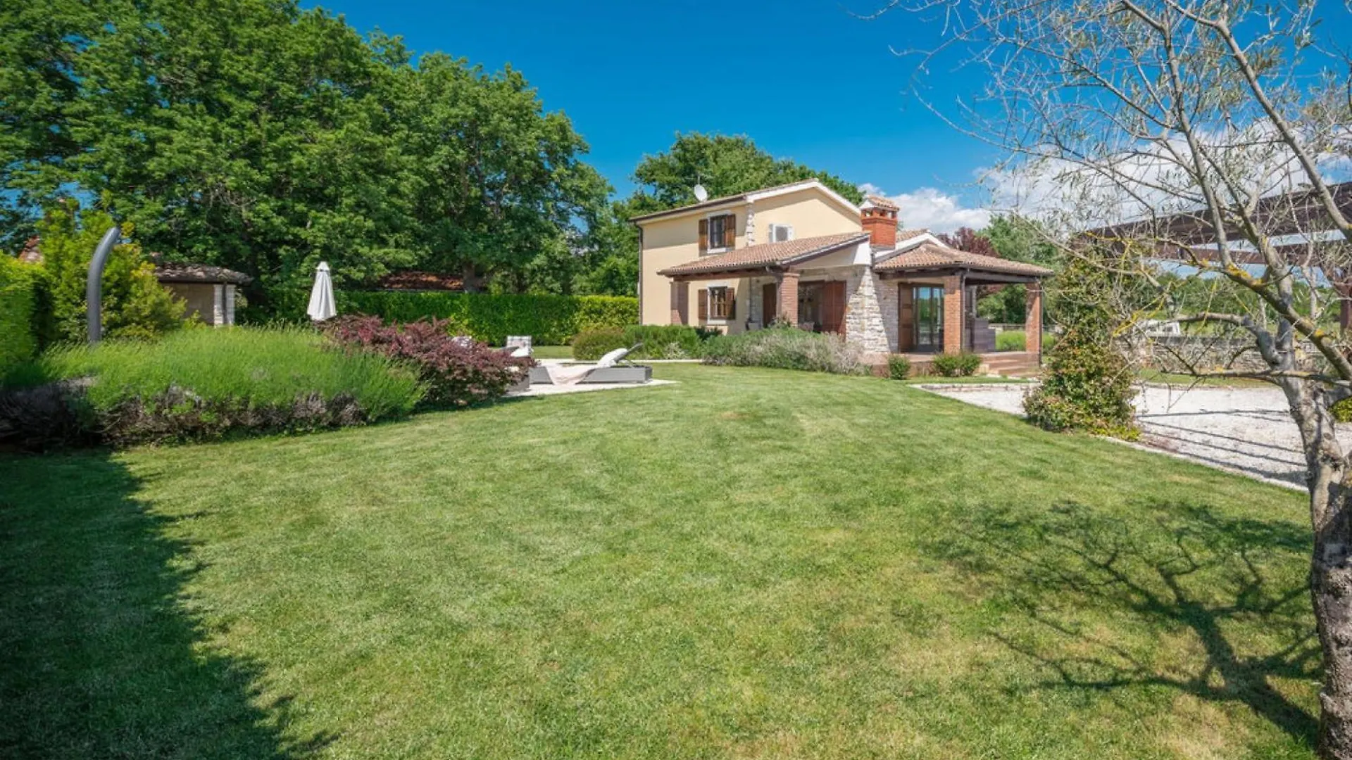 Villa Dea In Vosteni - Haus Fuer 6 Personen