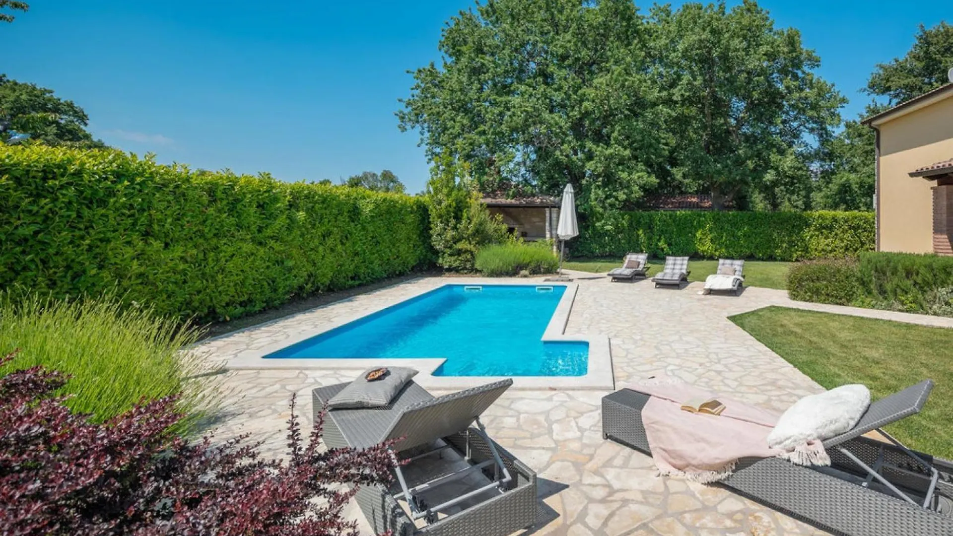 Villa Dea In Vosteni - Haus Fuer 6 Personen